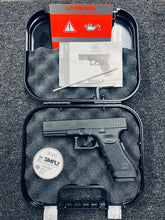 Load image into Gallery viewer, Preowned Umarex Glock 17 Dual
