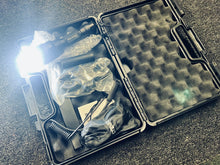 Load image into Gallery viewer, Pre-owned FIELD-SCOUT FS-LRv1 Tactical Flashlight Kit
