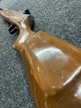 Load image into Gallery viewer, Classic Snowpeak B3 .22 Underlever Air Rifle
